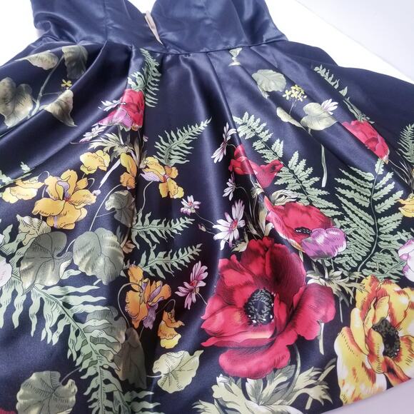 Sherri Hill Floral Fit and Flare Satin Mini Dress Lace Up Back with Pockets - Picture 9 of 16